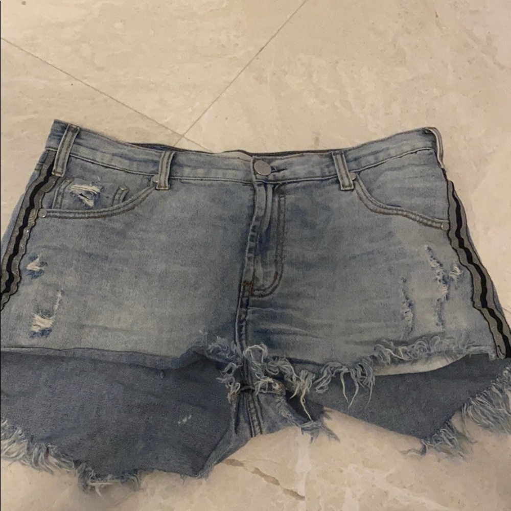 One teaspoon shorts